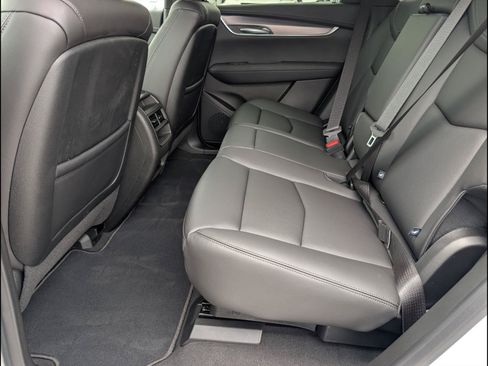 Used 2026 Cadillac XT5 Luxury FWD image 12
