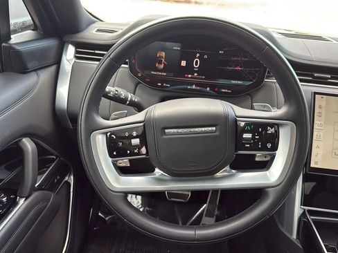 Used 2024 Land Rover Range Rover SE image 43