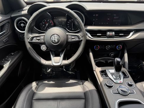 Used 2022 Alfa Romeo Stelvio Ti AWD/4WD image 15