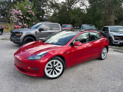 Used 2023 Tesla Model 3 Standard Range RWD image 2