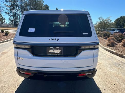 New 2026 Jeep Grand Wagoneer 2WD image 9