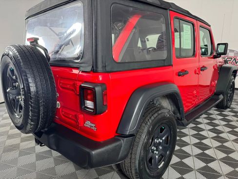Used 2018 Jeep Wrangler Unlimited Sport image 26