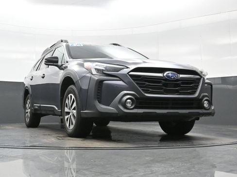 Used 2024 Subaru Outback Premium AWD/4WD image 30