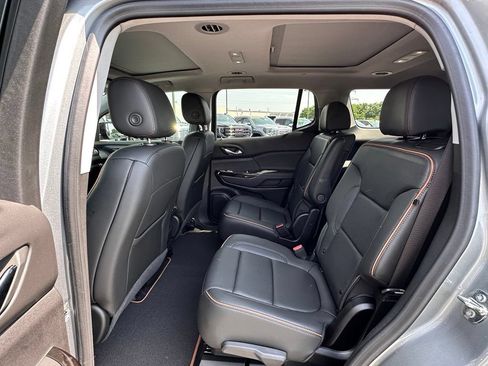 Used 2023 GMC Acadia AT4 w/ Technology Package AWD/4WD image 25