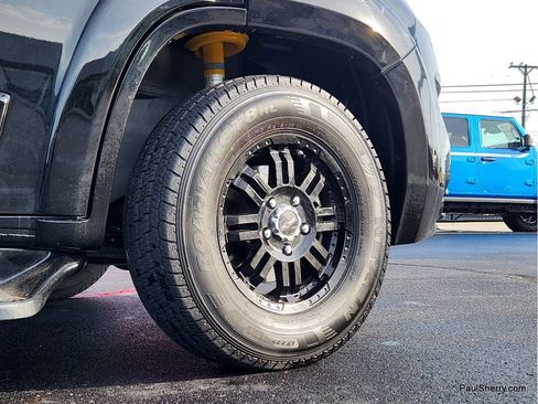 Used 2023 RAM ProMaster 2500 w/ Driver Convenience Group FWD image 11