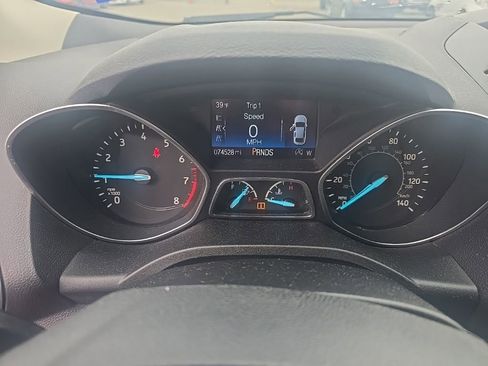 Used 2017 Ford Escape SE image 15