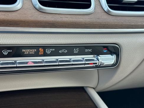 Used 2020 Mercedes-Benz GLS 450 4MATIC image 29