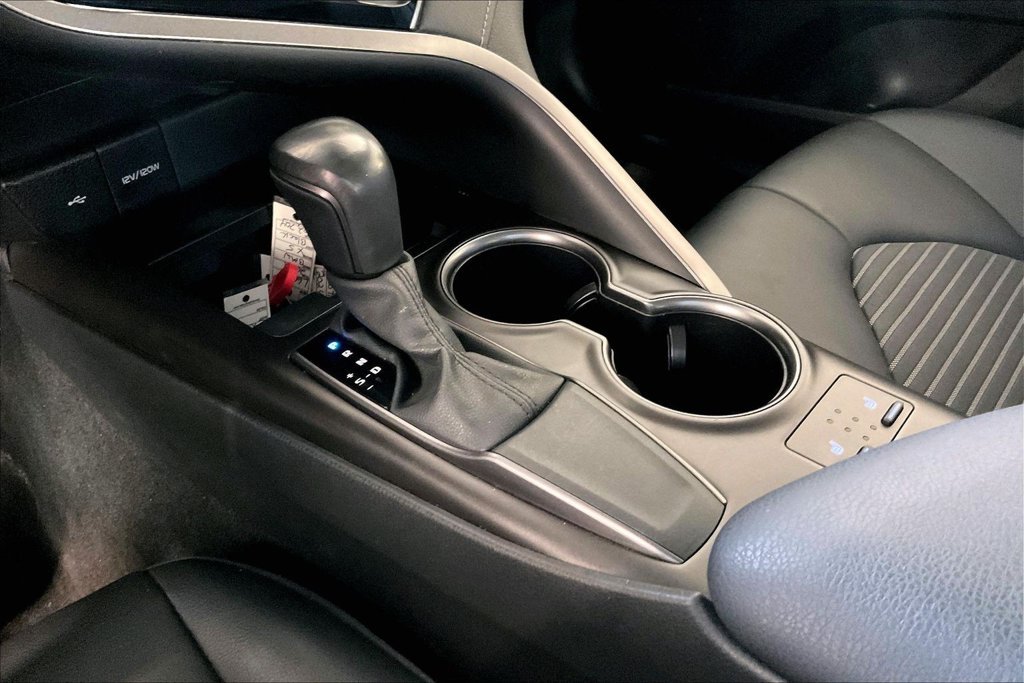 Used 2024 Toyota Camry SE FWD image 11