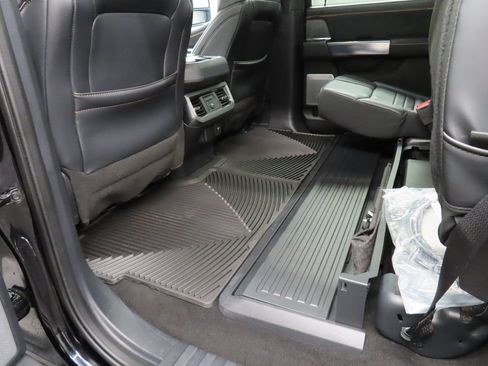 Used 2024 Ford F250 Platinum image 53