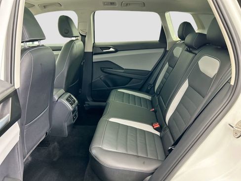 Used 2022 Volkswagen Taos SEL image 20