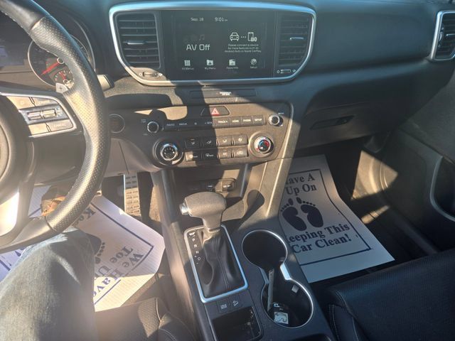 Used 2020 Kia Sportage S w/ S FWD Sunroof Package image 2