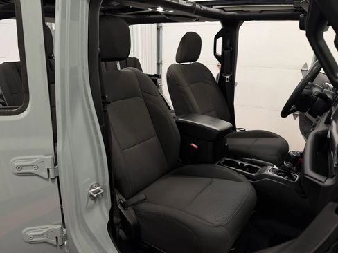 Used 2023 Jeep Wrangler Unlimited w/ Sun & Screen Package AWD/4WD image 48