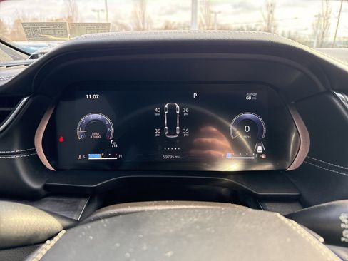 Used 2022 Jeep Grand Cherokee L Overland w/ Advanced Protech Group III image 10