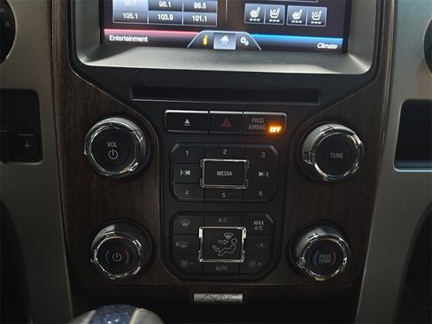 Used 2014 Ford F150 Lariat w/ Equipment Group 502A Luxury image 24