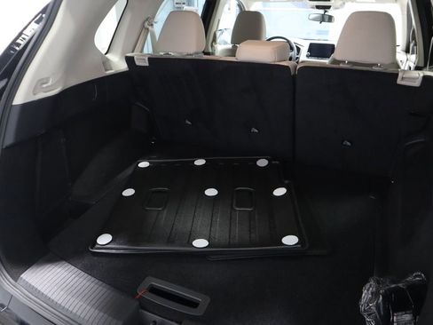 Certified 2025 Nissan Rogue SV image 15