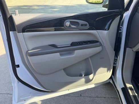 Used 2016 Buick Enclave Premium w/ Trailering Package FWD image 8