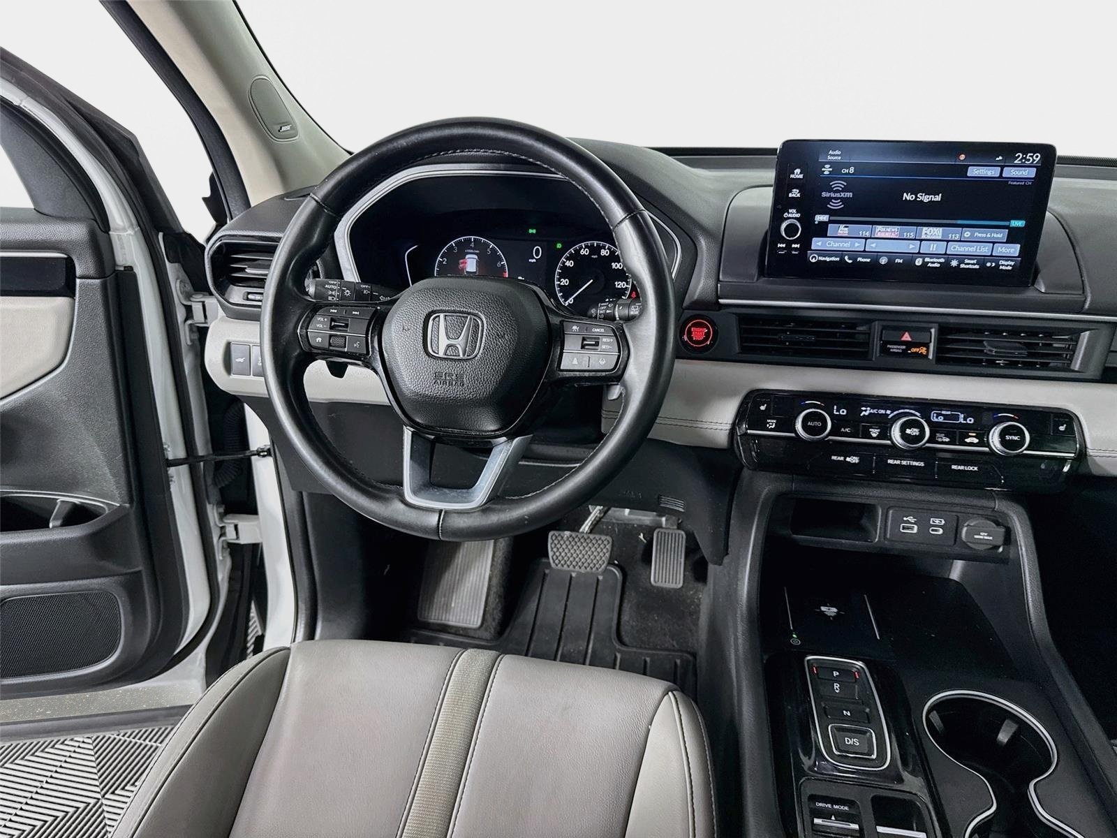 Used 2023 Honda Pilot Touring image 24
