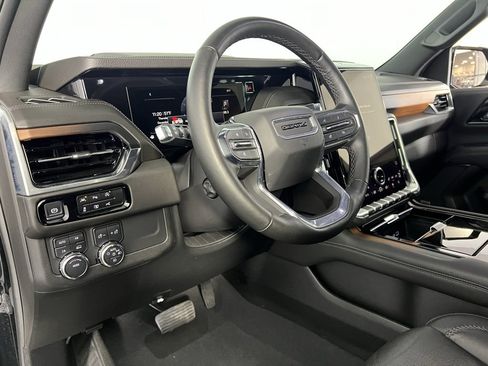 Used 2025 GMC Yukon XL Denali image 21