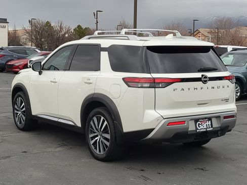Used 2022 Nissan Pathfinder Platinum w/ Cargo Package image 8