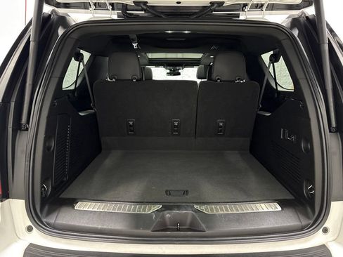 Used 2023 Chevrolet Suburban RST w/ Luxury Package AWD/4WD image 36