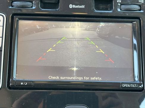 Used 2012 Nissan Leaf SL image 33