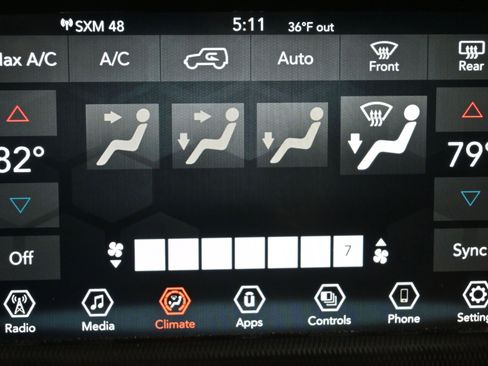 Used 2021 Jeep Wrangler Unlimited Rubicon w/ Xtreme Recon 35" Tire Package image 17