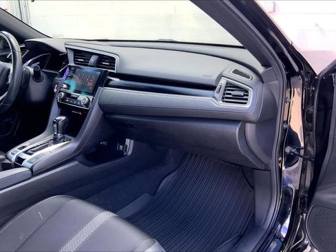 Used 2020 Honda Civic Sport image 24