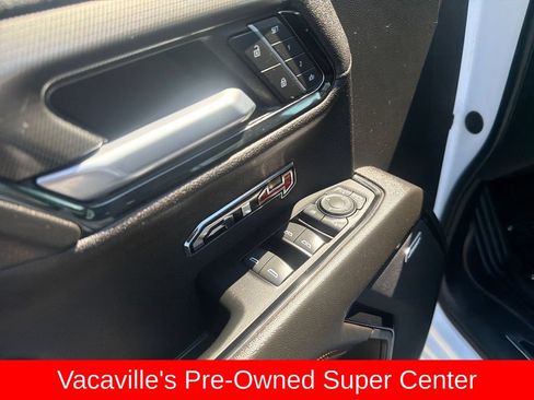 Used 2024 GMC Sierra 1500 AT4 w/ Technology Package AWD/4WD image 11