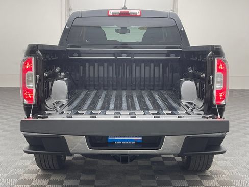 Used 2015 GMC Canyon SLT AWD/4WD image 9