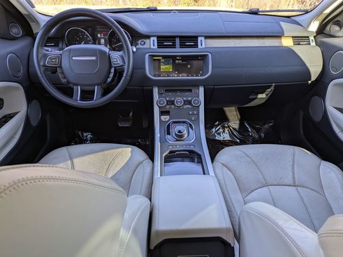 Used 2019 Land Rover Range Rover Evoque HSE image 24