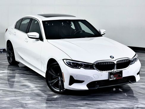 Used 2021 BMW 330i xDrive Sedan w/ Premium Package AWD/4WD image 3