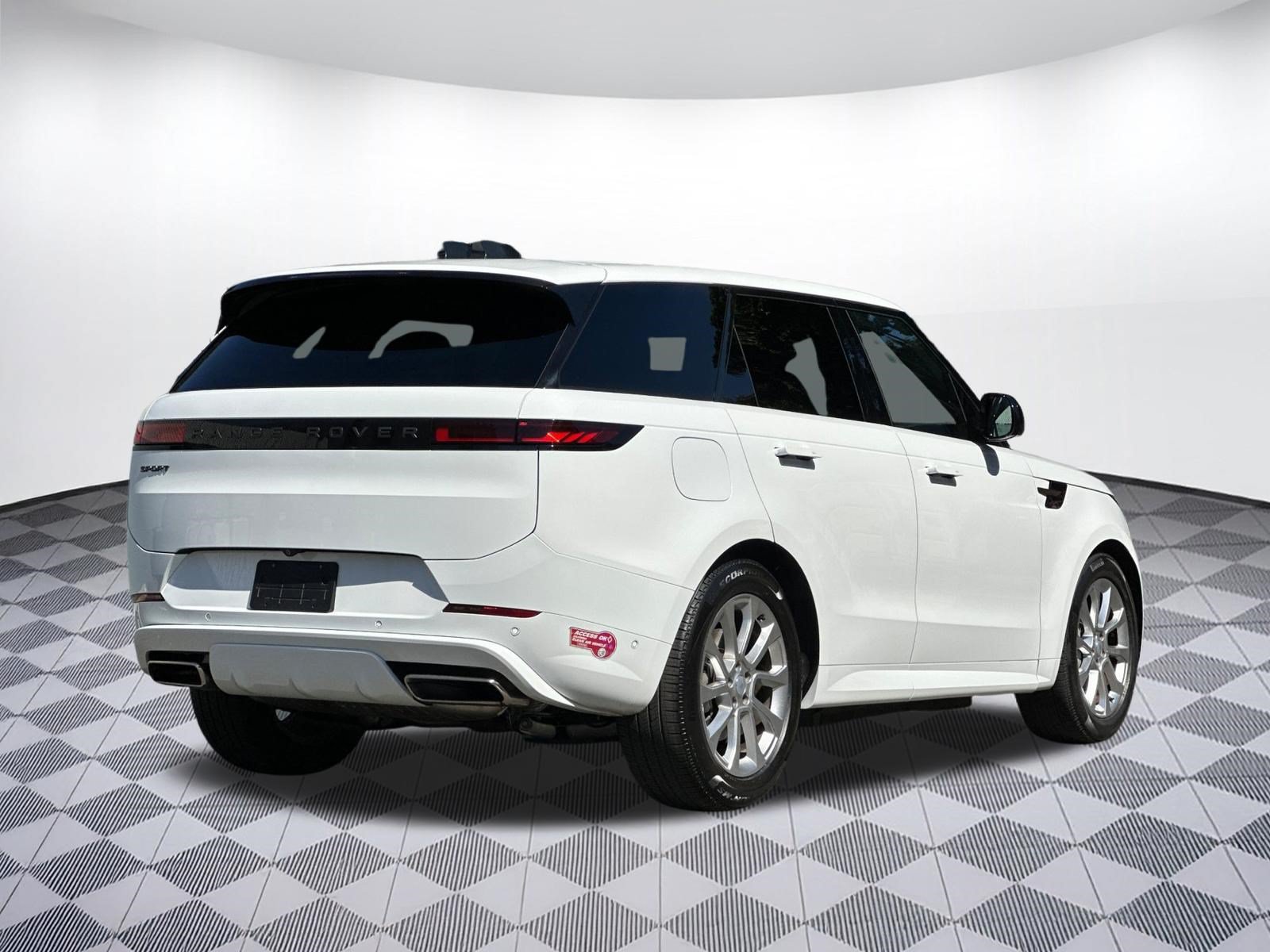 Used 2025 Land Rover Range Rover Sport Dynamic SE AWD/4WD image 9