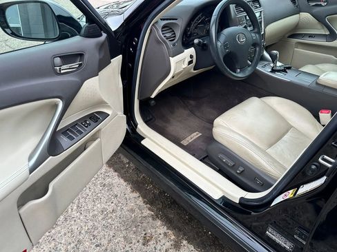 Used 2009 Lexus IS 250 AWD image 9