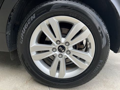Used 2017 Kia Sportage LX w/ LX Popular Package FWD image 19