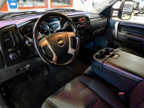 Used 2012 Chevrolet Silverado 2500 LT w/ Interior Plus Package image 5