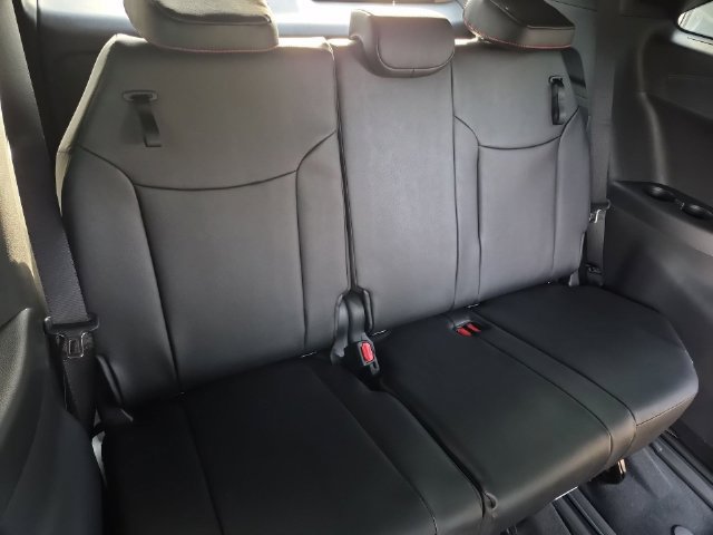 Certified 2026 Toyota Sienna XSE FWD image 28