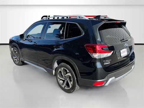 Used 2023 Subaru Forester Touring image 5