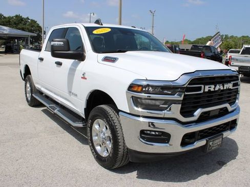 Used 2025 RAM 2500 Big Horn AWD/4WD image 15