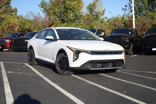 New 2025 Kia K4 EX FWD image 2