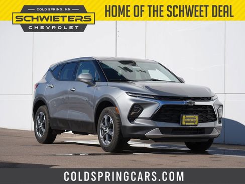 Used 2023 Chevrolet Blazer LT image 1