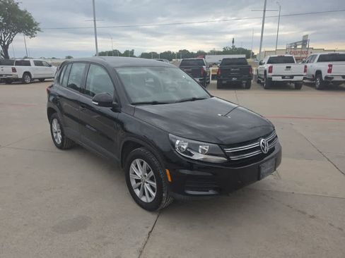 Used 2017 Volkswagen Tiguan S AWD/4WD image 4