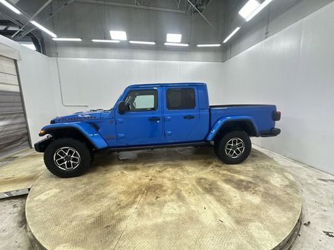 Used 2024 Jeep Gladiator Rubicon image 6