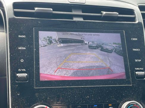 Used 2022 Hyundai Tucson SE w/ Cargo Package FWD image 17
