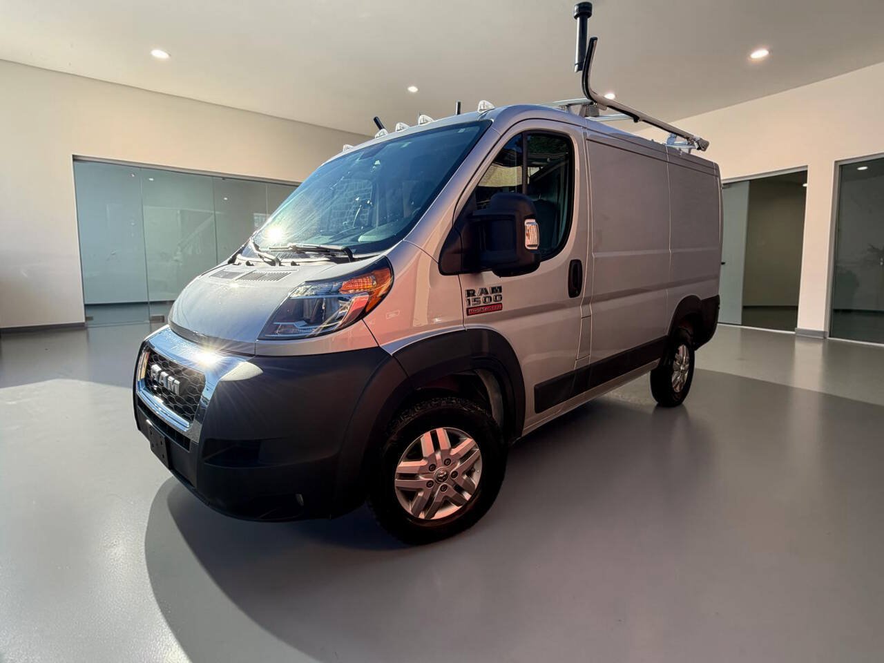 Used 2021 RAM ProMaster 1500 w/ Premium Appearance Group FWD image 2