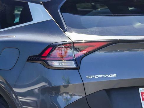 Certified 2023 Kia Sportage LX image 7