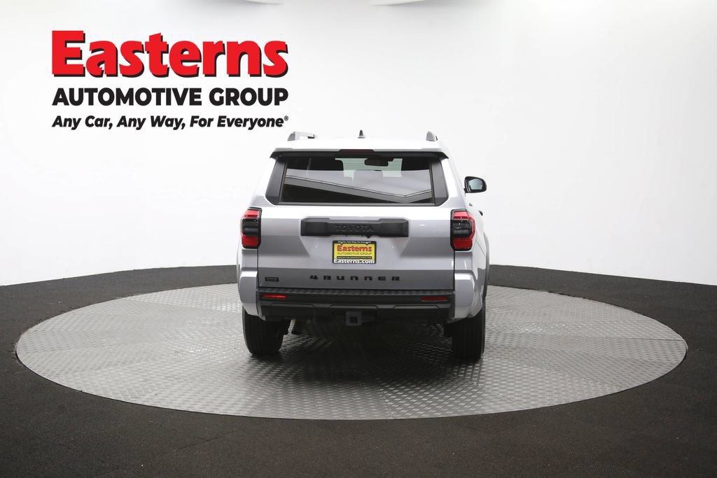 Used 2025 Toyota 4Runner SR5 AWD/4WD image 40