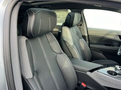 New 2026 Cadillac Optiq Luxury 1 image 23