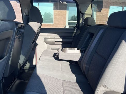 Used 2008 Chevrolet Silverado 2500 LT w/ 1LT Convenience Package image 18