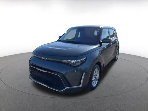 Used 2025 Kia Soul LX w/ LX Technology Package image 7
