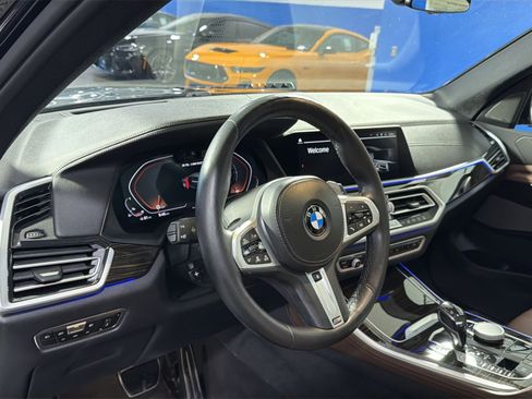 Used 2021 BMW X5 M50i AWD/4WD image 22